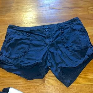 Women’s American Eagle khaki style shorts